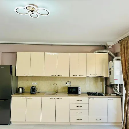 Arian Mamaia - Str D8 Apartament 3*
