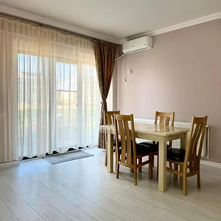 Arian Mamaia - Str D8 Apartament